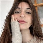 Profesora de repaso para todas las asignaturas imparte clases a niños de todas las edades